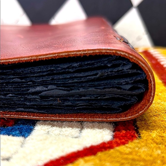 Artisan Handmade Leather Artist’s Folio – Masterpiece for Discerning Creatives - Picture 16 of 17